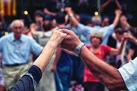 Szenior örömtánc = mozgás + öröm + agytorna