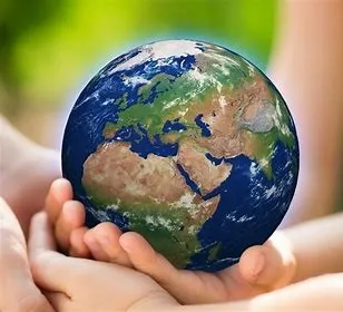 Földgömb tenyereken hordozva